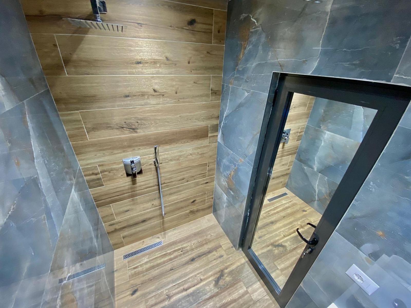 Mara Central Apartment 3 Tirana Zewnętrze zdjęcie