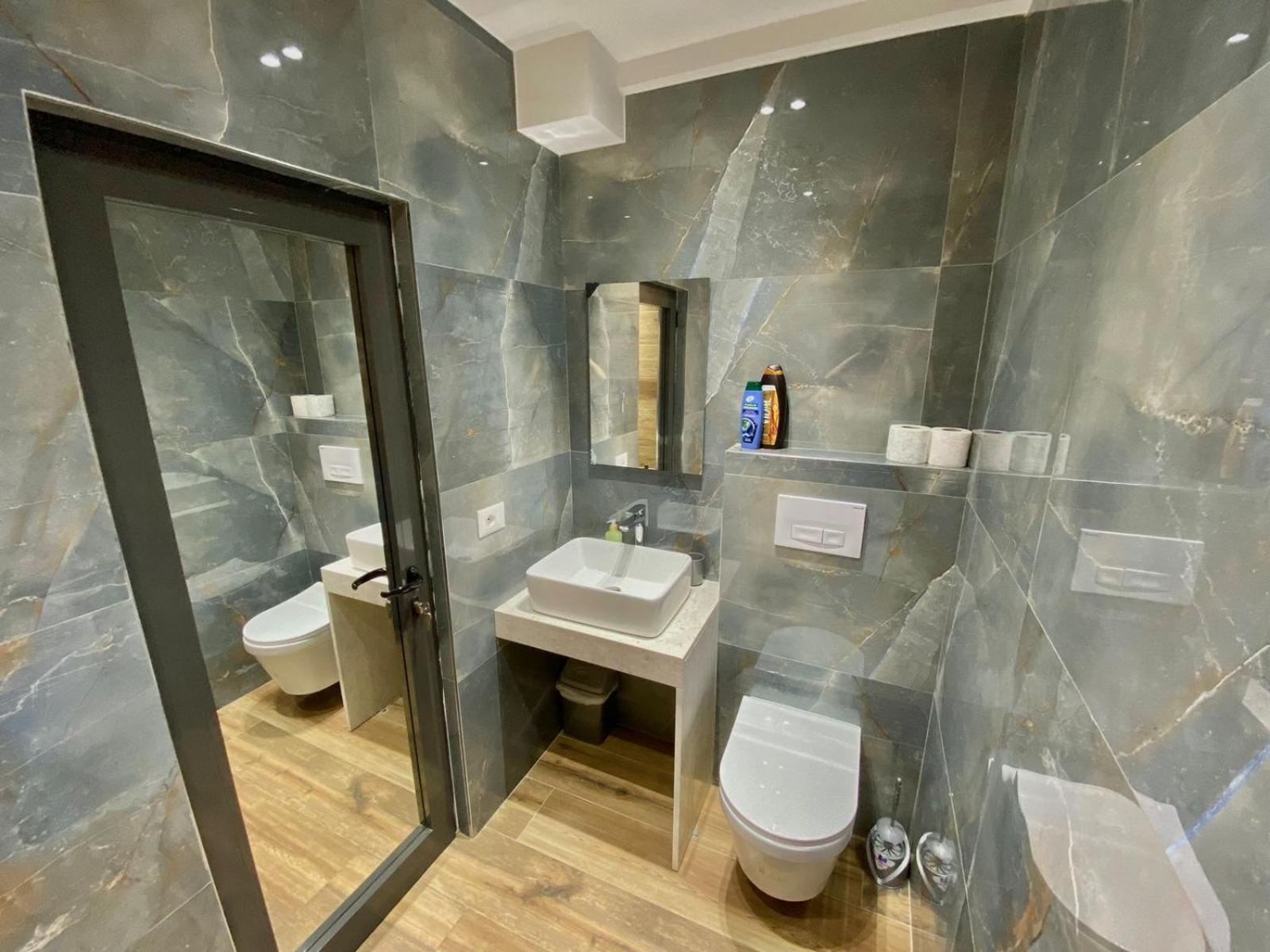Mara Central Apartment 3 Tirana Zewnętrze zdjęcie